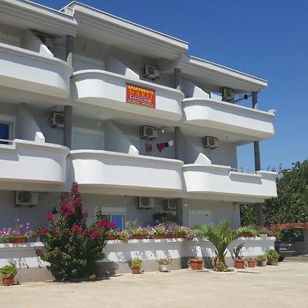 Apartments Daris Улцин Екстериор снимка