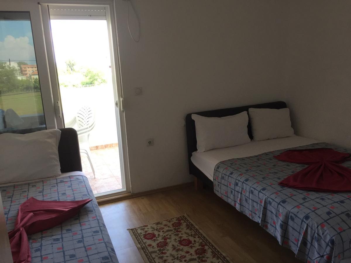 Apartments Daris Улцин Екстериор снимка